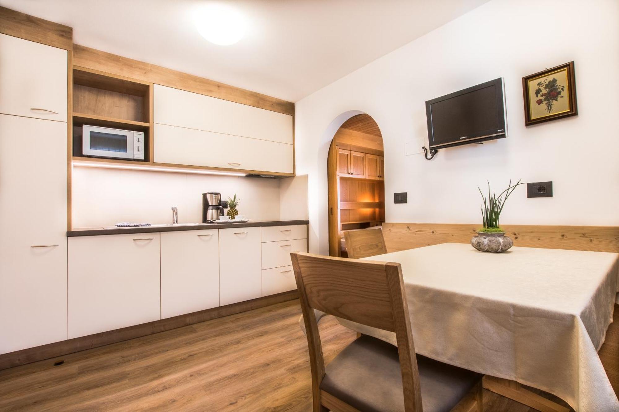 Residence Crazzolara ลาวิลลา ภายนอก รูปภาพ